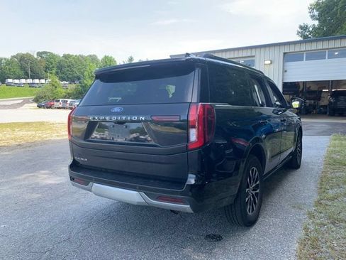 Used 2025 Ford Expedition Platinum AWD/4WD image 8