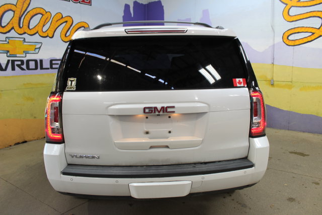 Used 2016 GMC Yukon SLT AWD/4WD image 7