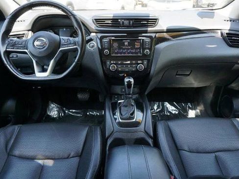 Certified 2022 Nissan Rogue Sport SL image 16