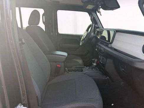 Used 2024 Jeep Wrangler Unlimited Sport AWD/4WD image 15