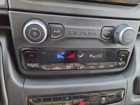 Used 2024 RAM ProMaster 3500 w/ Quick Order Package 22G SLT image 5