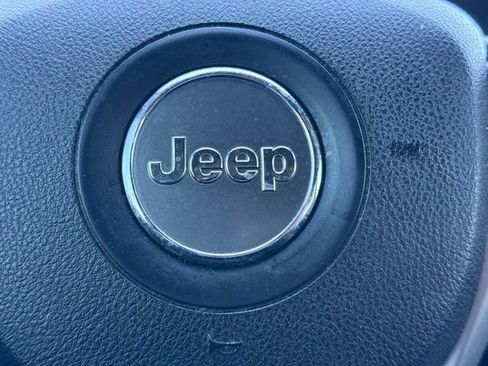 Used 2017 Jeep Grand Cherokee Trailhawk AWD/4WD image 28