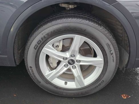 Used 2023 Audi Q5 2.0T Premium w/ Convenience Package image 9