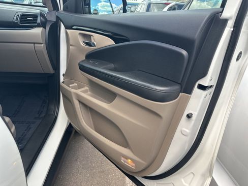 Used 2019 Honda Pilot Touring image 46