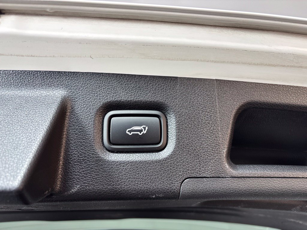 Used 2023 Hyundai Santa Fe SEL w/ Premium Package FWD image 27