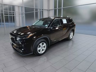 Used 2022 Toyota Highlander LE AWD/4WD video 1