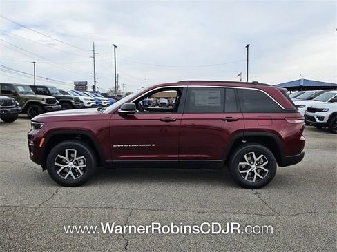 New 2025 Jeep Grand Cherokee Limited w/ Trailer Tow Package image 4