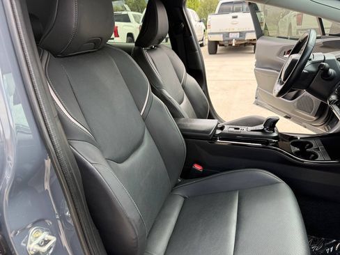 Used 2025 Toyota Prius XLE AWD/4WD image 25