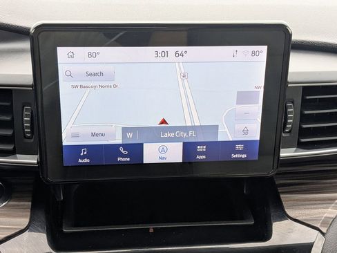 Used 2022 Ford Explorer Limited w/ Equipment Group 301A image 31