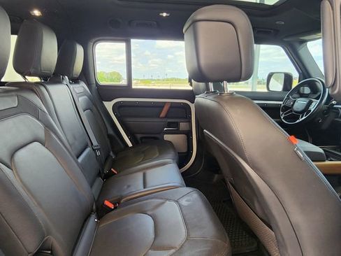 Used 2023 Land Rover Defender 130 X-Dynamic SE AWD/4WD image 24
