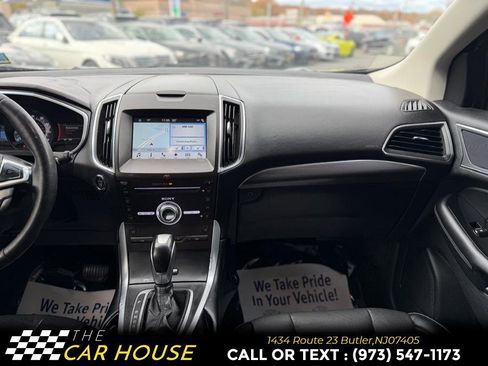 Used 2018 Ford Edge Titanium w/ Technology Package image 30
