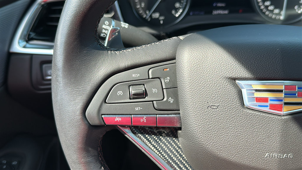 Used 2024 Cadillac XT6 Sport w/ Technology Package AWD/4WD image 18