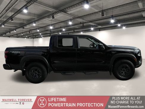 Used 2025 Nissan Frontier PRO-4X image 17