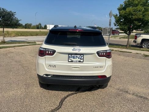 Used 2018 Jeep Compass Limited AWD/4WD image 7