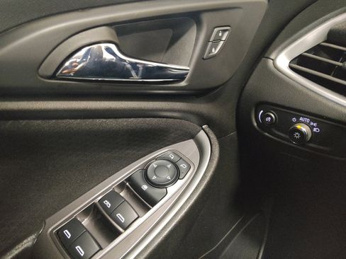 Used 2024 Chevrolet Malibu LT image 27