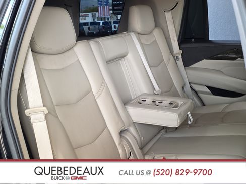 Used 2019 Cadillac Escalade Luxury AWD/4WD image 23