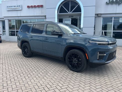New 2026 Jeep Grand Wagoneer Limited AWD/4WD image 5