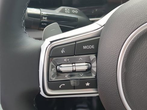 New 2026 Kia Carnival EX FWD image 23