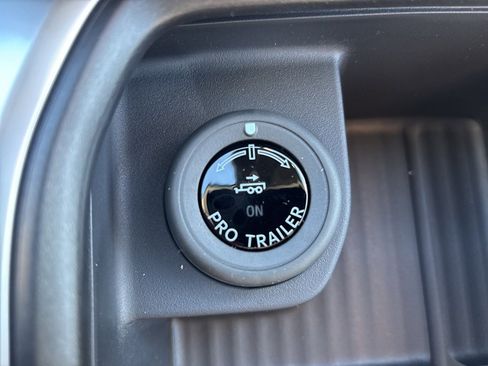 New 2026 Ford Expedition Active image 33