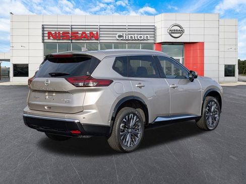 Certified 2025 Nissan Rogue Platinum w/ Platinum Premium Package image 3