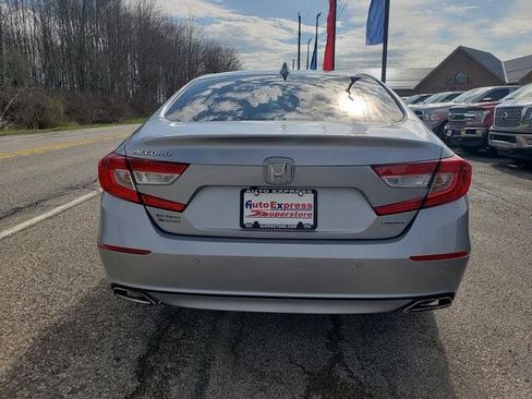 Used 2018 Honda Accord Touring image 4