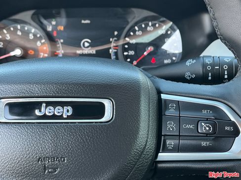 Used 2024 Jeep Compass Limited AWD/4WD image 23
