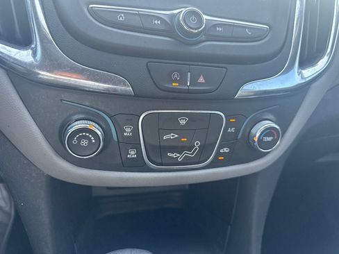 Used 2023 Chevrolet Equinox LS w/ LS Convenience Package FWD image 13
