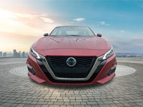 Certified 2021 Nissan Altima 2.5 SR w/ SR Premium Package FWD image 10