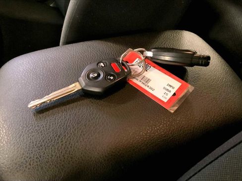 Used 2015 Subaru Impreza 2.0i AWD/4WD image 14