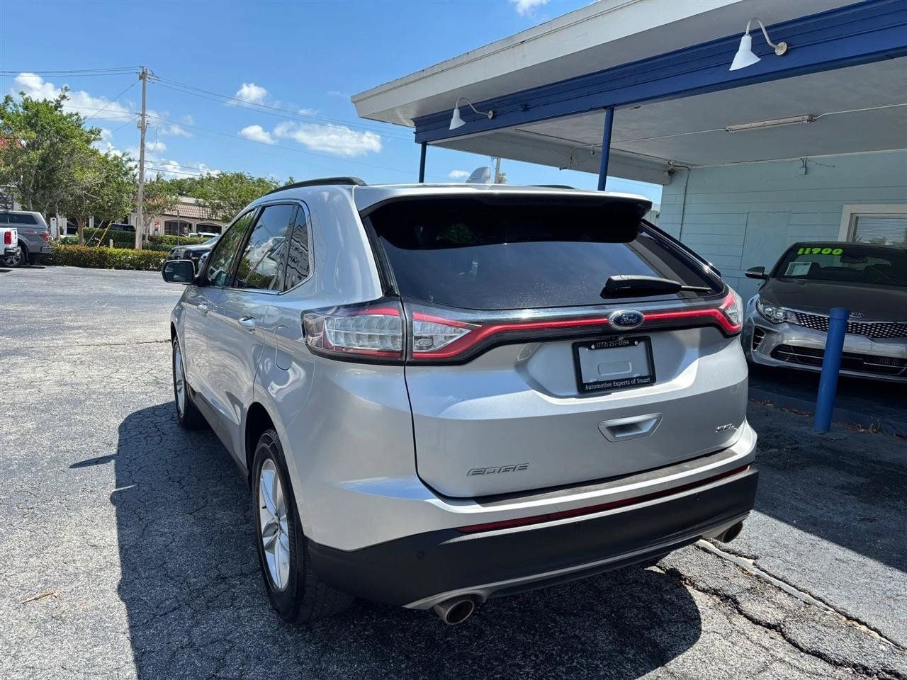 Used 2017 Ford Edge SEL w/ Cargo Accessory Package FWD image 3