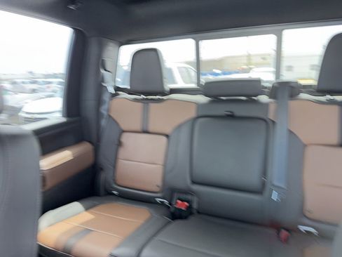 Used 2022 Chevrolet Silverado 2500 High Country w/ Technology Package image 24