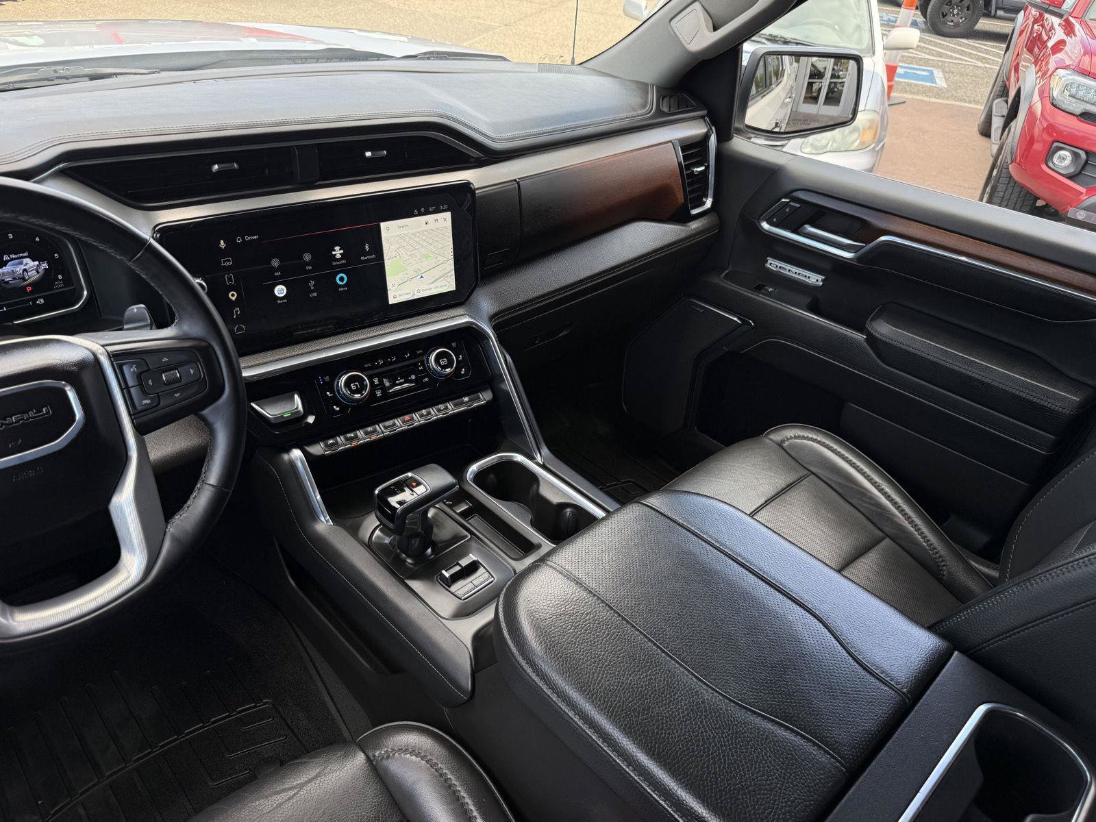Used 2024 GMC Sierra 1500 Denali AWD/4WD image 21