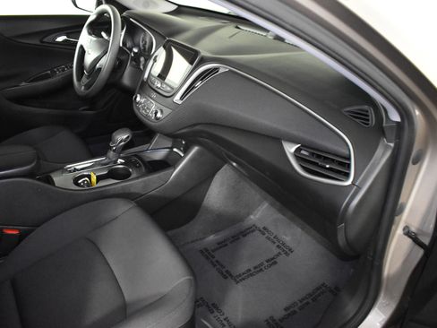 Used 2024 Chevrolet Malibu LT image 42