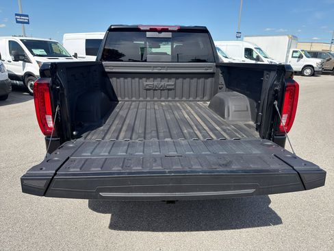 Used 2025 GMC Sierra 1500 Denali AWD/4WD image 19