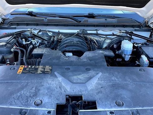 Used 2018 Chevrolet Silverado 1500 LT w/ All Star Edition image 31