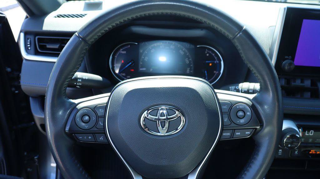 Used 2023 Toyota RAV4 SE w/ Convenience Package AWD/4WD image 18