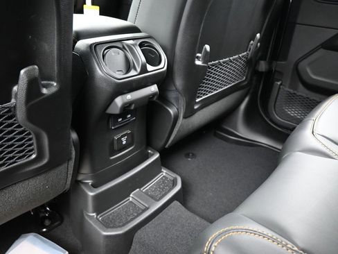 Used 2025 Jeep Wrangler Unlimited Rubicon 392 image 37