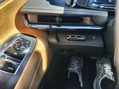 Used 2024 Chevrolet Corvette Z06 w/ Stealth Interior Trim Package image 17