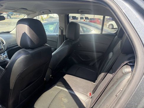 Used 2016 Chevrolet Trax LT w/ LT Convenience Package AWD/4WD image 8