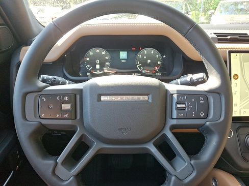 New 2026 Land Rover Defender 110 X-Dynamic SE AWD/4WD image 7
