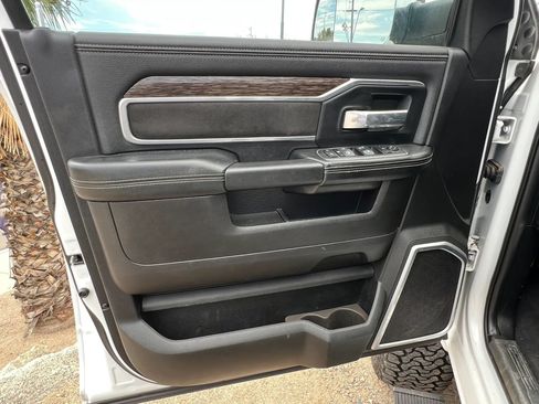 Used 2020 RAM 2500 Laramie AWD/4WD image 13