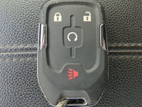 Used 2020 GMC Terrain SLE w/ Driver Convenience Package image 30