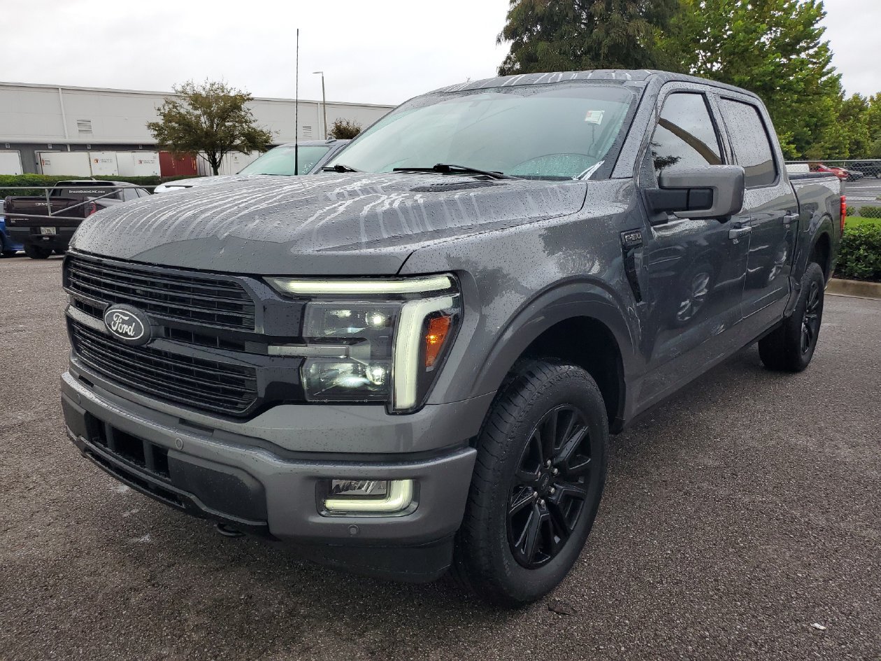 Used 2025 Ford F150 Platinum AWD/4WD image 2