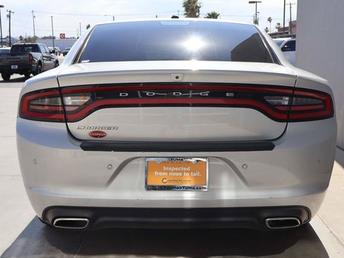 Used 2022 Dodge Charger SXT RWD image 4