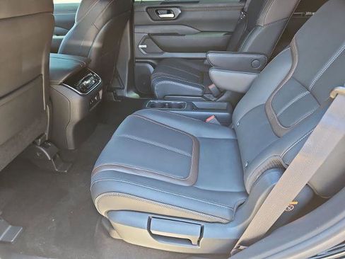 Certified 2025 Nissan Armada SL w/ Captain's Chari Seat Package AWD/4WD image 19