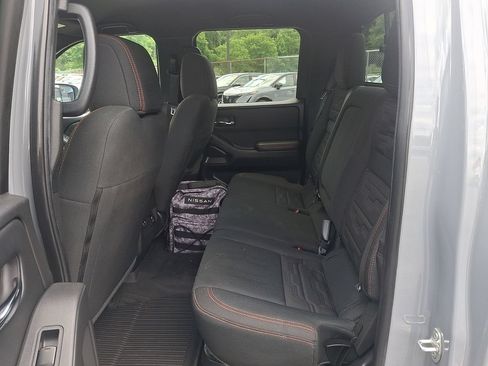 Certified 2023 Nissan Frontier PRO-4X w/ Pro Convenience Package AWD/4WD image 11