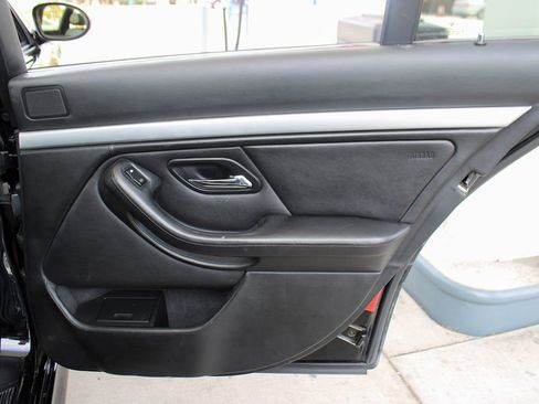 Used 2000 BMW M5 image 45