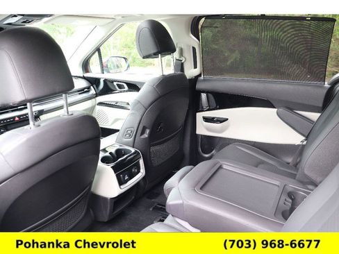Used 2024 Kia Carnival SX Prestige FWD image 25