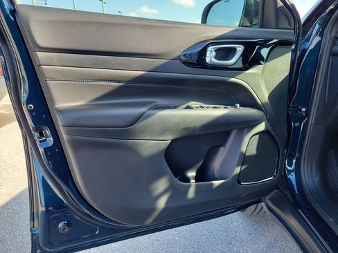 New 2026 Jeep Compass Limited image 17