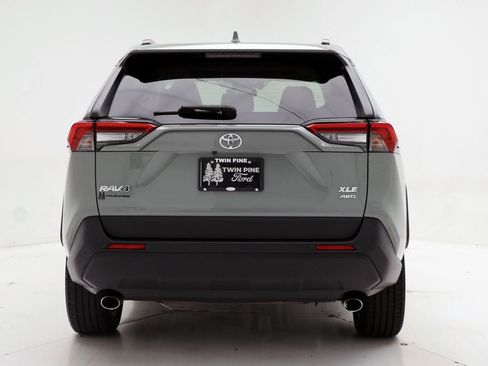 Used 2020 Toyota RAV4 XLE Premium AWD/4WD image 7